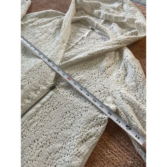 Free People Women’s Crochet Knit Hoodie Cardigan XS Asymmetrical Zip Roll Tab - Picture 4 of 10
